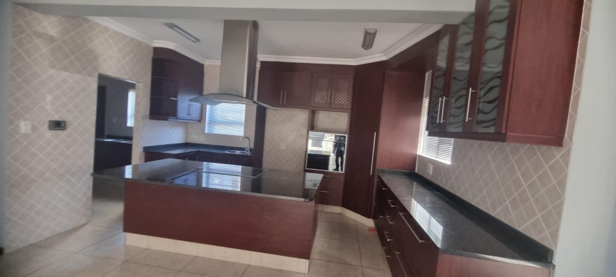 4 Bedroom Property for Sale in Country Club Western Cape